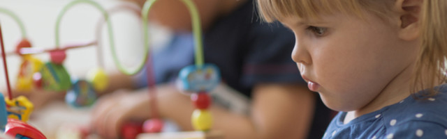 "Kada je mama ljuta nešto na tatu, nemoj joj dati da te češlja"- nasmejaće vas do suza!