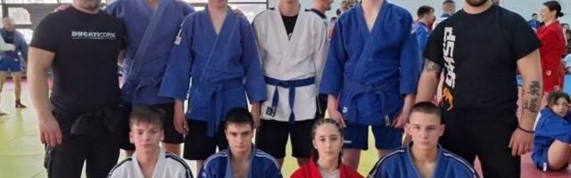 VRŠAC DOBIO ŠEST DRŽAVNIH PRVAKA: Mariji Tanackov zlato u dve kategorije na prvenstvu u sambou