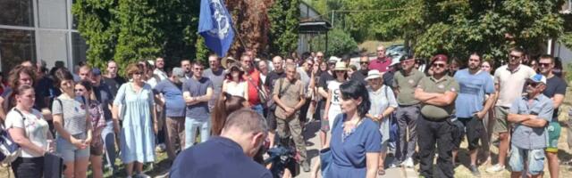 Profesorki Suzani Rogan direktor škole uručio otkaz zbog podrške studentima