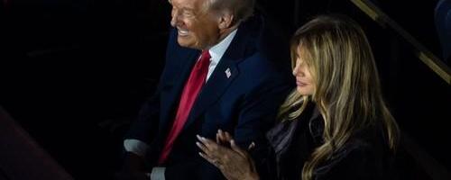 Melanija na žrebu za Svetsko prvenstvo bacila Trampa u drugi plan: Svi su gledali u prvu damu (FOTO)