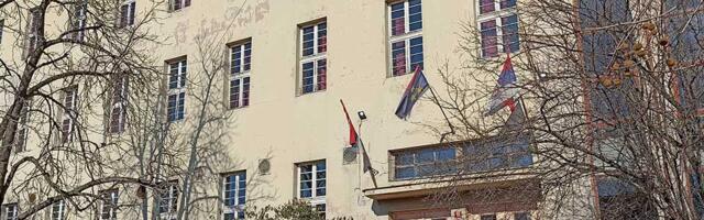Konačno se oglasila i škola posle pada plafona: „Nastava je izmeštena na niže spratove“