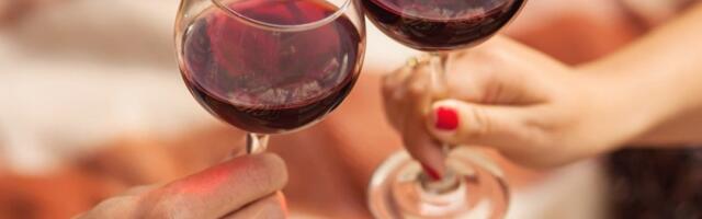 Aranđelovčanin napravio novo vino: Ni zrno grozda ne ide u njega (VIDEO)