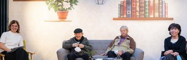 “STARI ZNALCI” STUPAJU NA INTERNET SCENU