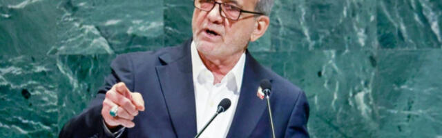 Ирански председник позвао грађане у маршеве на годишњицу Исламске револуције