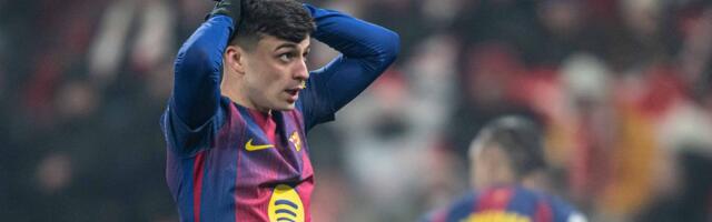 Najsmešniji gaf godine, Pedri se potpuno zbunio: Od ćelave glave reportera pomislio da je lopta! /VIDEO/