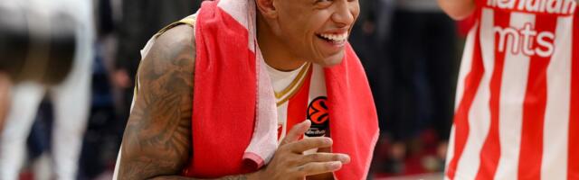 Jago dos Santos debitovao u crno-belom dresu