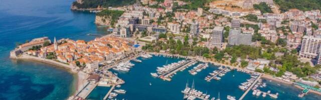 TURISTI, OPREZ U CRNOJ GORI! Ako ovo učinite na ulici tokom odmora, čeka vas PAPRENA KAZNA