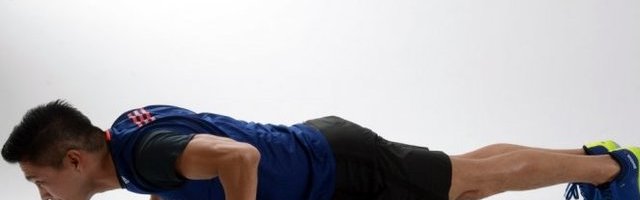 DOBIO POSRED NOSA! Sklekovi ga doveli do suza! (Video)