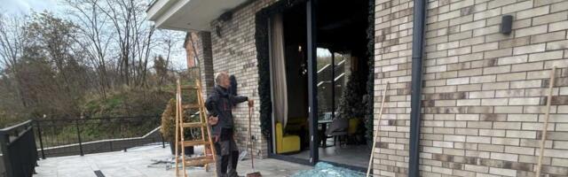 Prve fotografije lokala na koji je bačena bomba! Razbijeno staklo, srča na sve strane (FOTO)