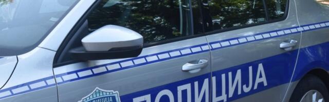 POLICIJA U KIKINDI SNIMA OKUPLjANjA GRAĐANA: Uključeni foto- aparati i kamere