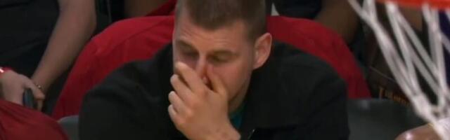 NIKOLA JOKIĆ GLEDA I NE VERUJE: U šoku je šta mu saigrači rade! (VIDEO)