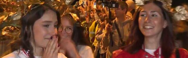 Studenti biciklisti oduševljeni svečanim dočekom u NS (VIDEO)