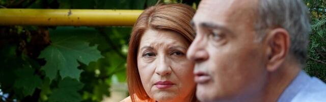 Sekla tortu, pa potegla nož na muža: Biljana Jevtić šokirala javnost (FOTO)