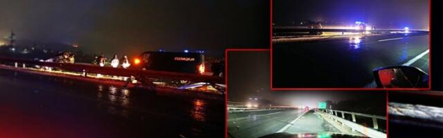 Automobili smrskani kao konzerve: Teška saobraćajka kod Mladenovca (FOTO/VIDEO)