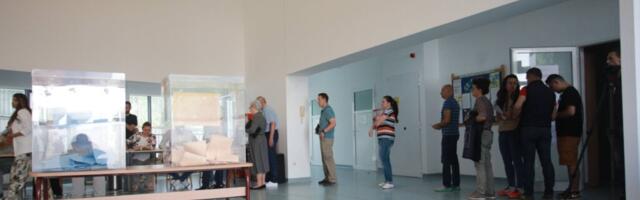 UŽIVO Izbori u Mionici, Negotinu i Sečnju: Otvorena biračka mesta