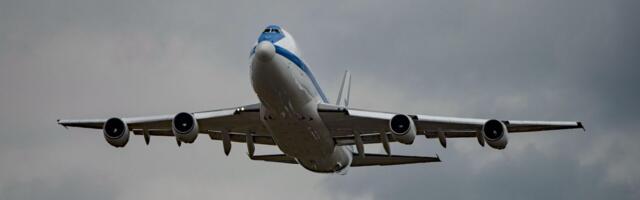 Avion "Sudnjeg dana" prvi put viđen na aerodromu u Los Anđelesu: Kruže razne teorije, svi se pitaju šta sledi