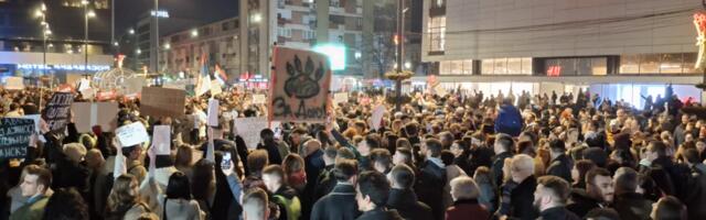 Arhiv javnih skupova: Na protestu u Nišu oko 15.000 građana, što je kao 114.000 u Beogradu