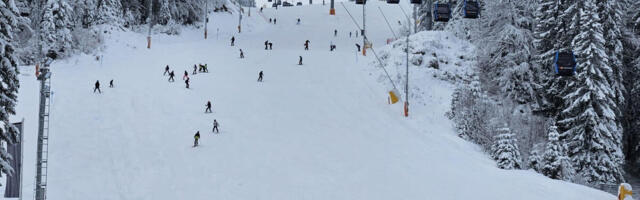 Jahorina zavejana kao usred decembra: Pala ogromna količina snega, obavezna zimska oprema za vozače (FOTO)