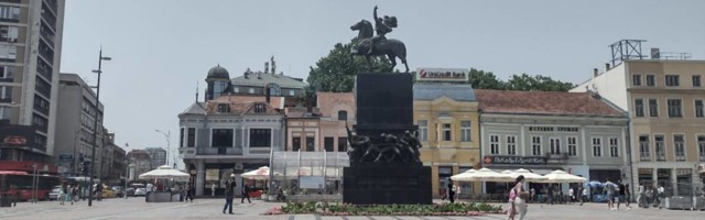Menjaju kockice po beogradskom scenariju: Rekonstruisali Trg u Nišu, pa građani počeli da se sapliću zbog izbočina