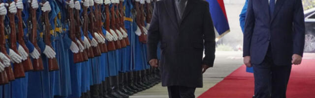 Вучић дочекао председника ДР Конга уз највише државне почасти