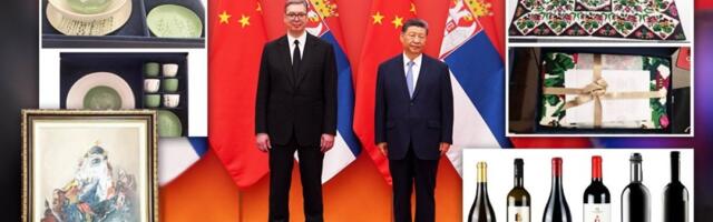 Vučić Siju darovao poklone kojima se Srbija ponosi! Evo šta je sve predsednik uručio kineskom lideru (FOTO)