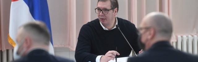 Vučić: Pomoć za građane Kosmeta, nezaposlenima 200, deci po 100 evra