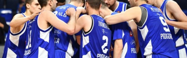 SUDIJE PONOVO "KREIRALE" POBEDU BUDUĆNOSTI! Podgoričani šutnili skoro 70 slobodnih bacanja u "Morači"!