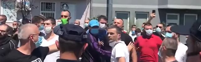 Брнабић у Новом Пазару: Лаж је да нема опреме у болницама
