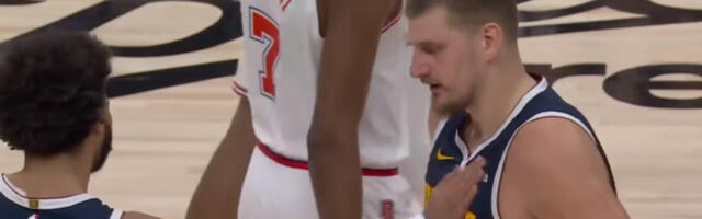 Denver srušio Hjuston posle produžetka: Impresivan tripl-dabl Jokića uz sjajnu partiju Mareja