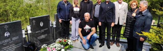 ČUVAJU SEĆANJE NA HEROJA SA KOŠARA Povodom godišnjice pogibije dobrovoljca Ivice Ivanovića (FOTO)