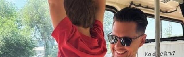 Biković sa sinom u gradskom prevozu: Nećete verovati šta je mali Vasa uradio (FOTO)