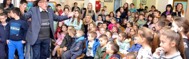 Додела диплома највреднијим читаоцима у ОШ „Прељина“