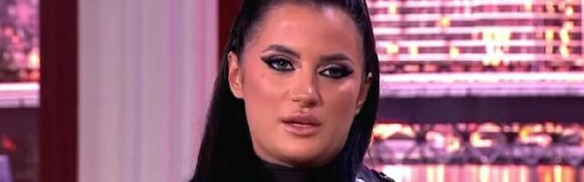 "GOJAZNA JE, NIJE LEPO" Barbara Bobak ISPROZIVALA koleginicu koja se slikala GOLA, Tviteraši odmah reagovali!