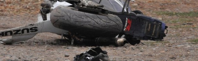 MOTOCIKLISTA POGINUO KADA JE ZAPEO O NAMERNO POSTAVLJENU SAJLU NA PUTU! Bizarna nesreća u Rijeci!