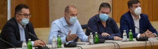 VIŠE NEĆE BITI RAZUMAVANJA ZA ONE KOJI NE POŠTUJU MERE KRIZNOG ŠTABA! Lončar: Nemojte da mislite da ćete ZAVARATI SISTEM!
