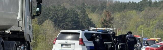 Pregovarači vulkanizeru koji hoće da se ubije dali telefon! Novi detalji drame na Ibaskoj!