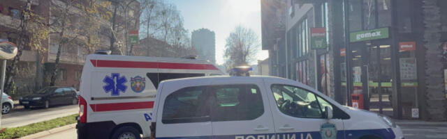 TEŠKA NESREĆA KOD NOVE VAROŠI! Vozilo potpuno smrksano, na terenu policija i Hitna pomoć!