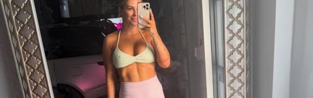 Za dan zaradila više novca na golim fotkama nego u celoj karijeri, sad otkrila bizaran zahtev koji je dobila