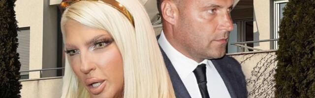 HITNO OGLAŠAVANJE KARLEUŠE NAKON ŠTO JOJ JE DUŠKO IZBACIO LJUBIMCE: Brutalno zakucavanje pevačice posle drame!