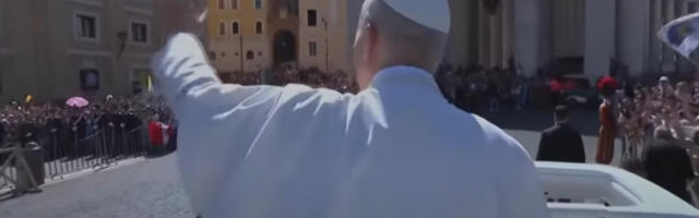 “Bog odbacuje molitve vođa koji vode ratove, ruke su im pune krvi”