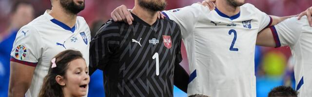 BOMBA NA POMOLU! SRBIN U TRANSFERU OD 50 MILIONA IDE U PREMIJER LIGU?! Slavni klub pokušava da mu produži ugovor, ali sa ostrva imaju drugačiji plan