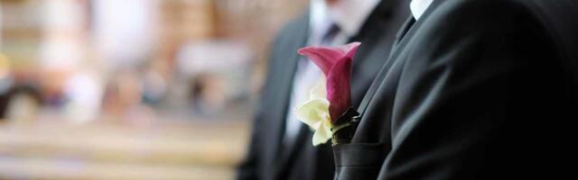 Da li je greh raskinuti staro kumstvo? Srbin muku muči s ovim pre venčanja, u sve se umešali roditelji pa napravili haos