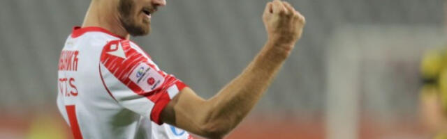 Иванић због повреде напустио припреме Црвене звезде у Анталији и вратио се у Београд