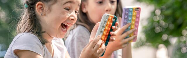 Deca koja provode više od 4 sata dnevno ispred ekrana imaju veći rizik od depresije