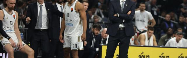 Čudna situacija na konferenciji Dubaija: Golemac posle minut izašao napolje