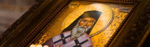 Susret molitve i medicine: Mošti ovog iscelitelja donete u KBC "Dr Dragiša Mišović" (VIDEO)