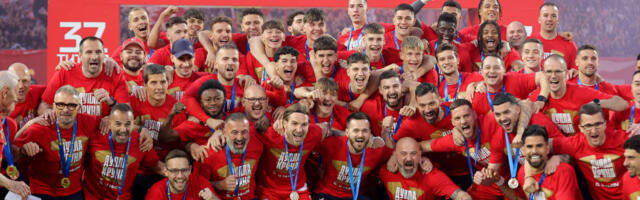 Zvezda proslavila šampionsku sezonu