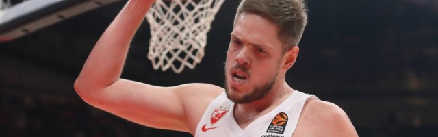 Štimac prodaje dres iz Ćingdaoa kako bi pomogao lečenje malog Ognjena