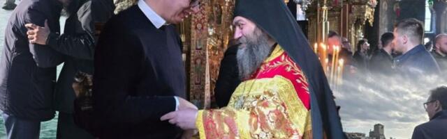 VUČIĆ LIČNO UČESTVOVAO U NAJSVEČANIJIM DELOVIMA LITURGIJE! Predsedniku na Hilandaru ukazano veliko poverenje od strane monaštva