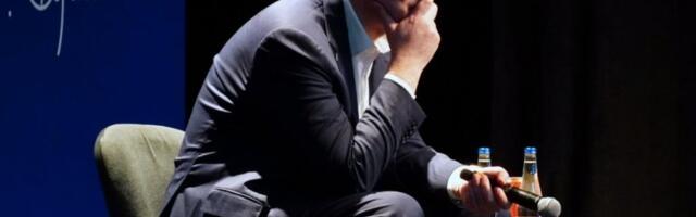 VUČIĆ SE VEČERAS OBRAĆA NACIJI! Predsednik gost javnog servisa u 21 čas!